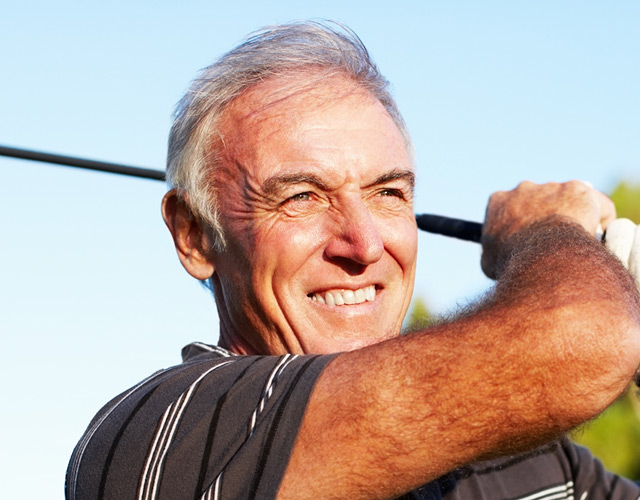 Colorado Cataract Surgery Patient playing golf