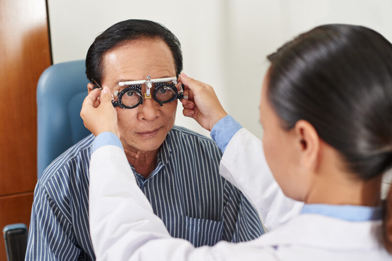 What Kind of Doctor Does Cataract Surgery? LASIK Eye Surgery Grand